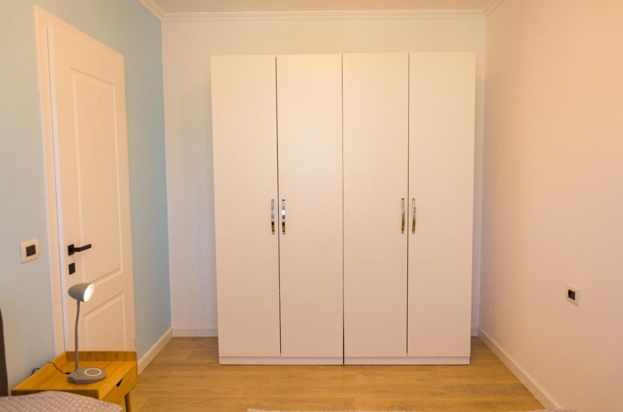 Bright Apartment Close To City Center Tirana Exterior foto